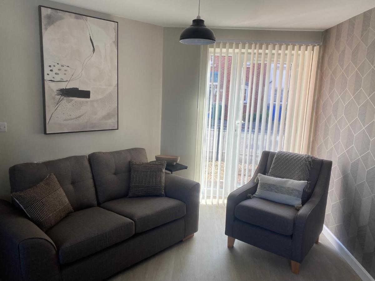 Chapel Court Apartments Cannock Esterno foto