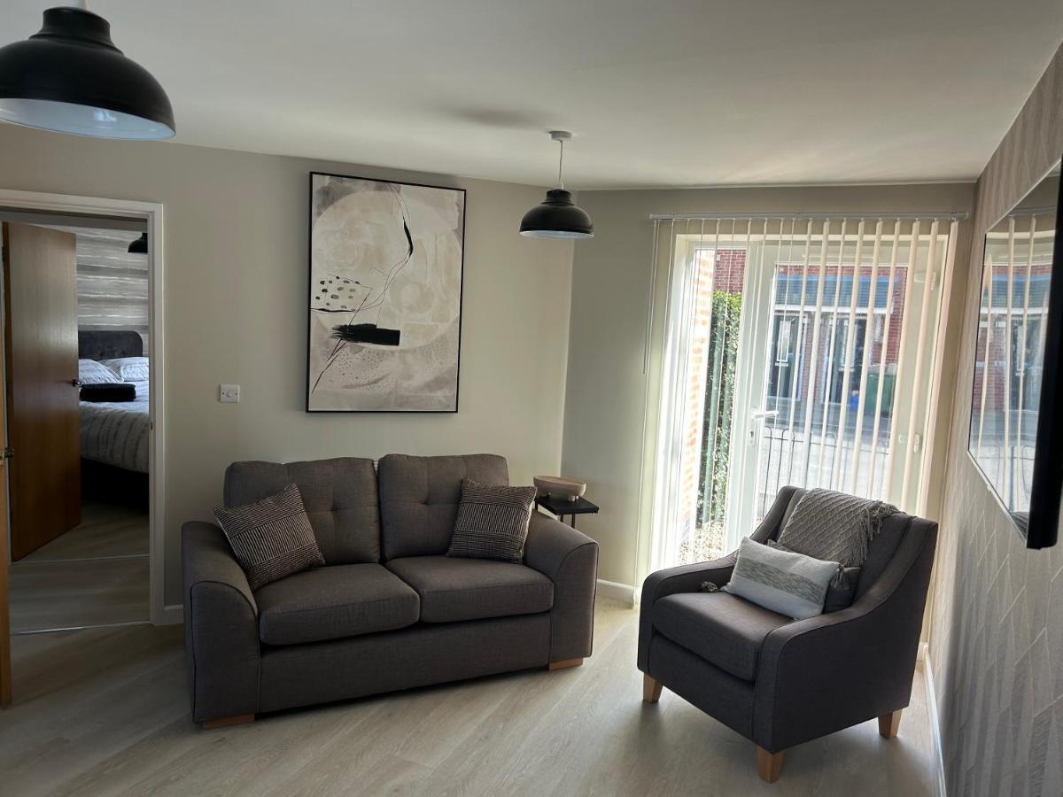 Chapel Court Apartments Cannock Esterno foto