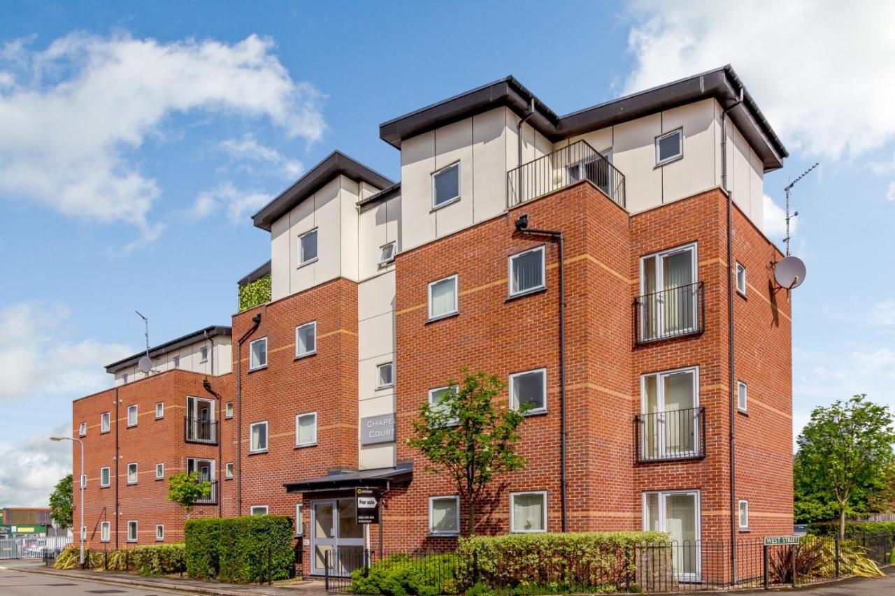 Chapel Court Apartments Cannock Esterno foto